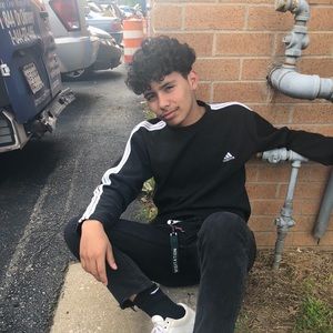 Meet your Posher, Alejandro